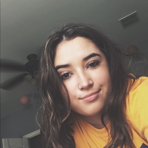 Meet your Posher, Madeline - Picture 1 of 1